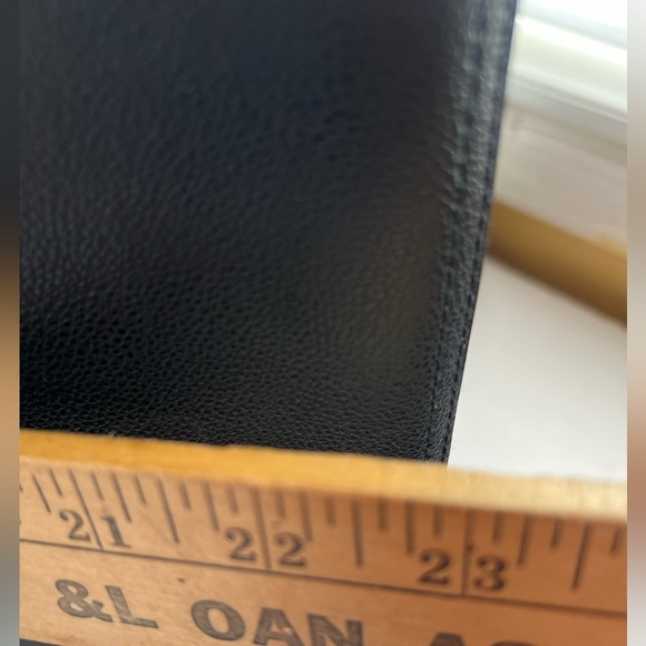 Victoria's Secret Black XL Tote Bag Elegant and Spacious - Picture 7 of 8